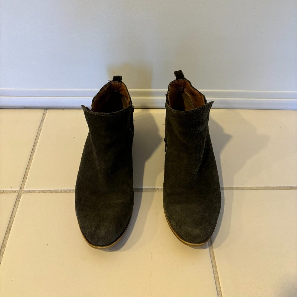 Lucky Brand Green Suede Booties Size 8.5 Womens